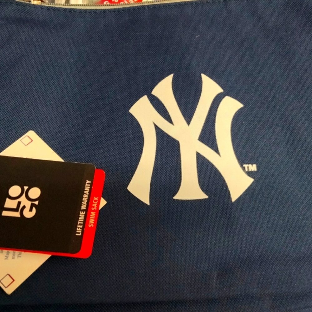 New York Yankees clutch swim sack